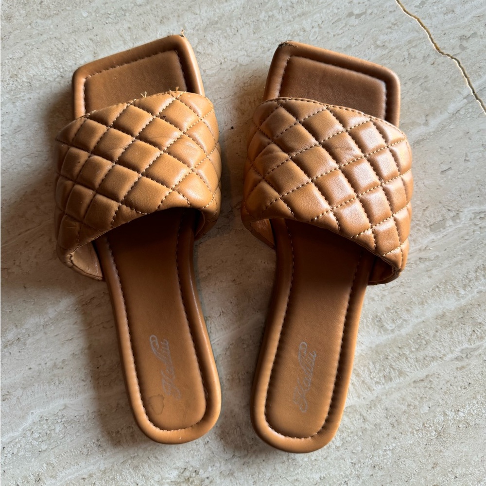 Quilted sandals 8